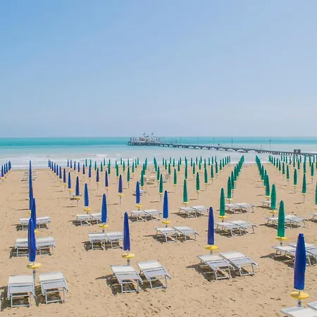Appartamento Grazioso Con 3 Da *
